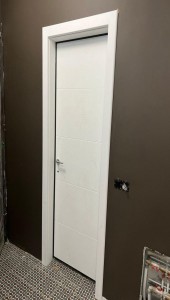блиндирана врата Комбинирана врата за баня VDA 80 Бяла
